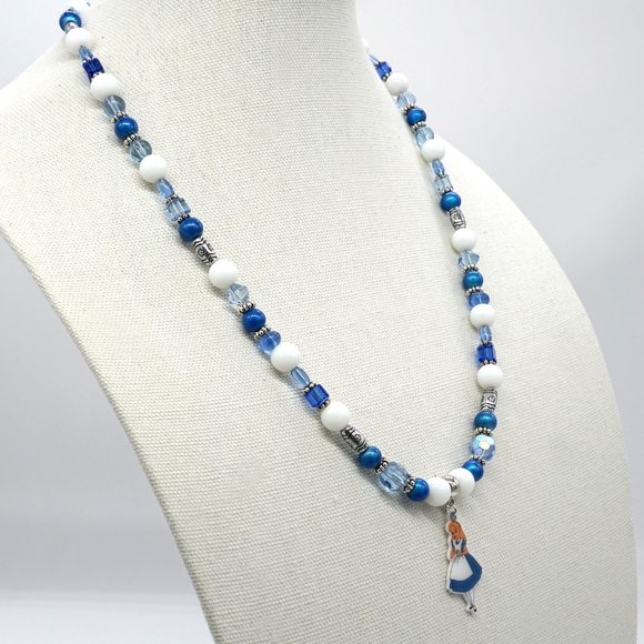 Alice in Wonderland theme necklace. - Picture 3 of 4